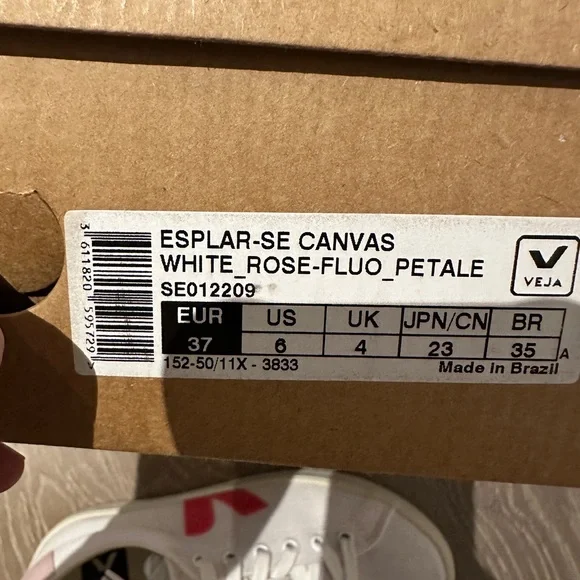 Veja Women's White and Red Sneakers - Picture 5 of 5